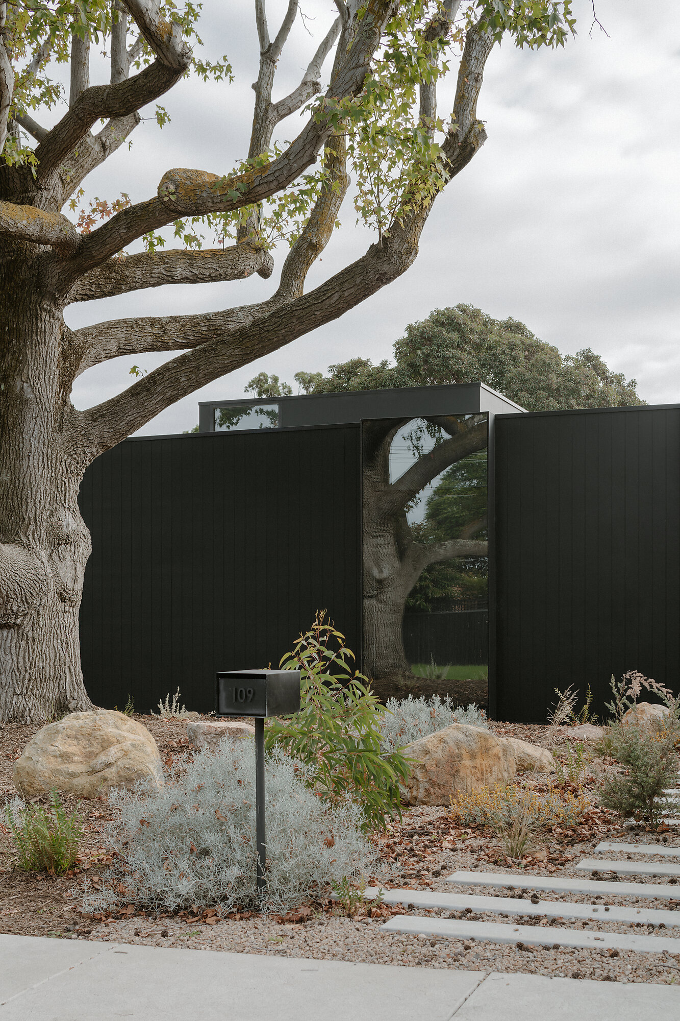Interior photograph of Sandringham House by Hamish McIntosh